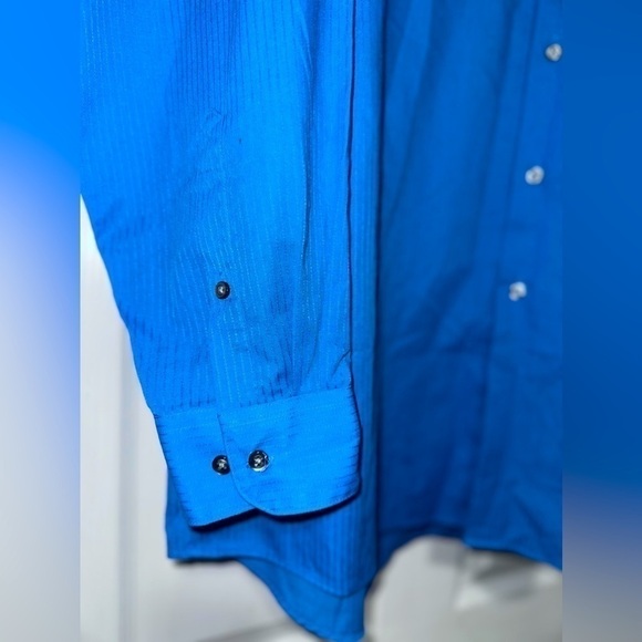 Van Heusen Mens Classic Fit & Satin Stripe Blue Button Down Dress Shirt - Picture 6 of 7